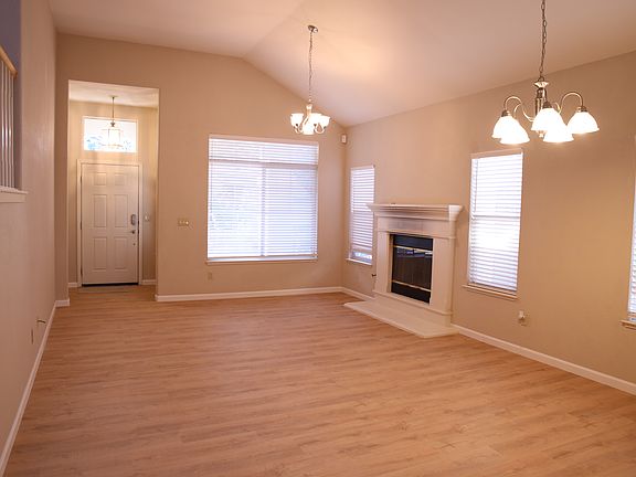 2nd image of 370 Seaton Dr