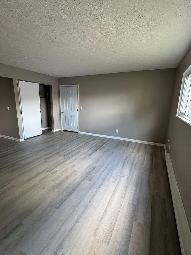 Building Photo - 4 Bryant Ln #1