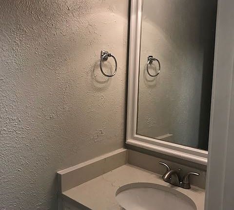 4th image of 875 Dublin Dr APT B