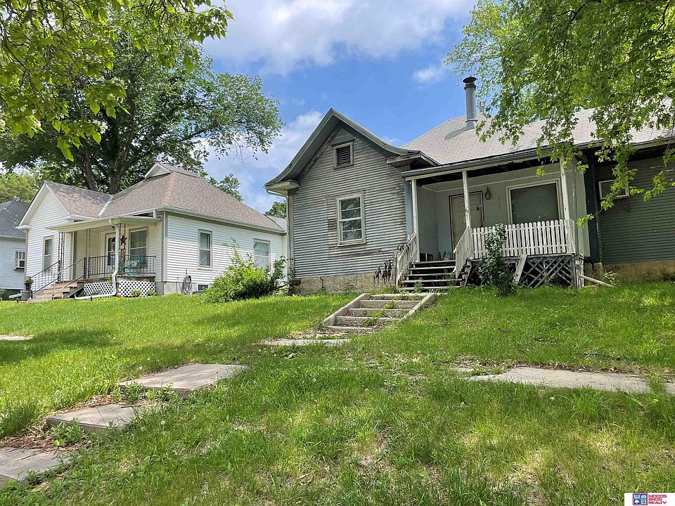 1st image of 1300 N Iowa Ave
