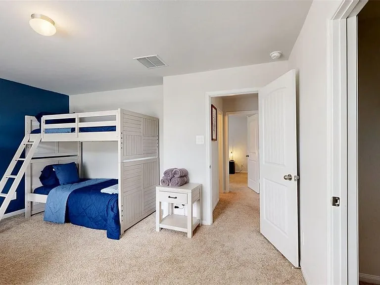 963 Harper Ln — Photo 32
