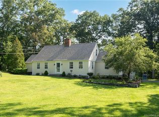 46 River Edge Farms Rd, Madison, CT 06443