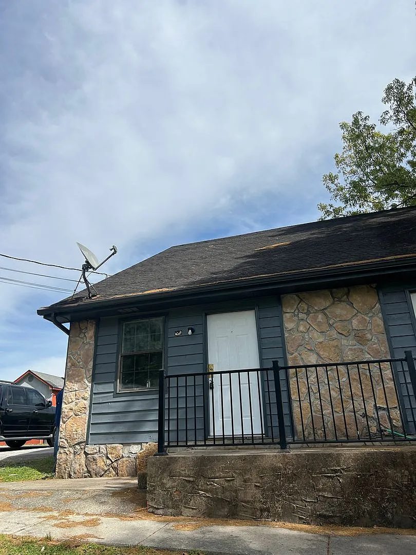 Building Photo - 406 Alice Drive