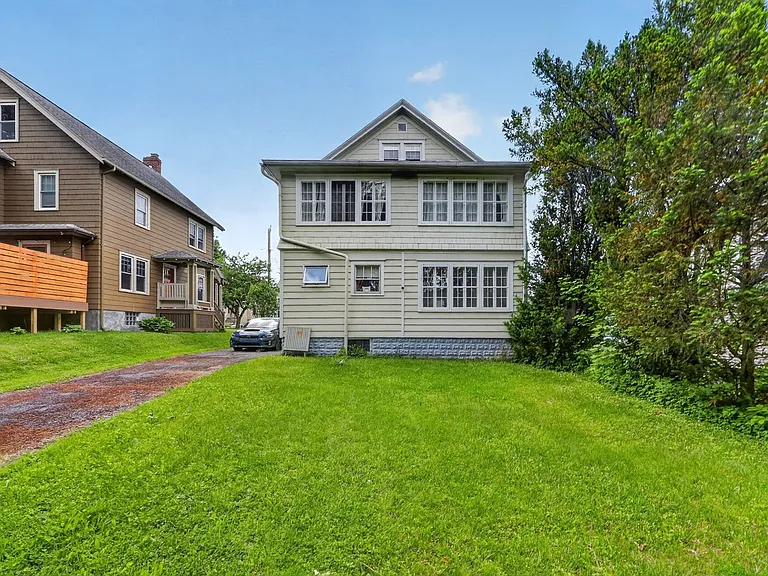 151 Wolcott Ave — Photo 4