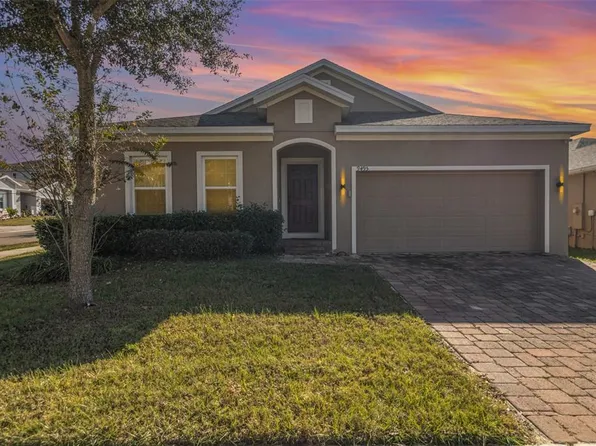 9495 Oglethorpe Dr, Groveland, FL 34736