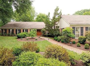 1702 Hollinwood Dr, Alexandria, VA 22307