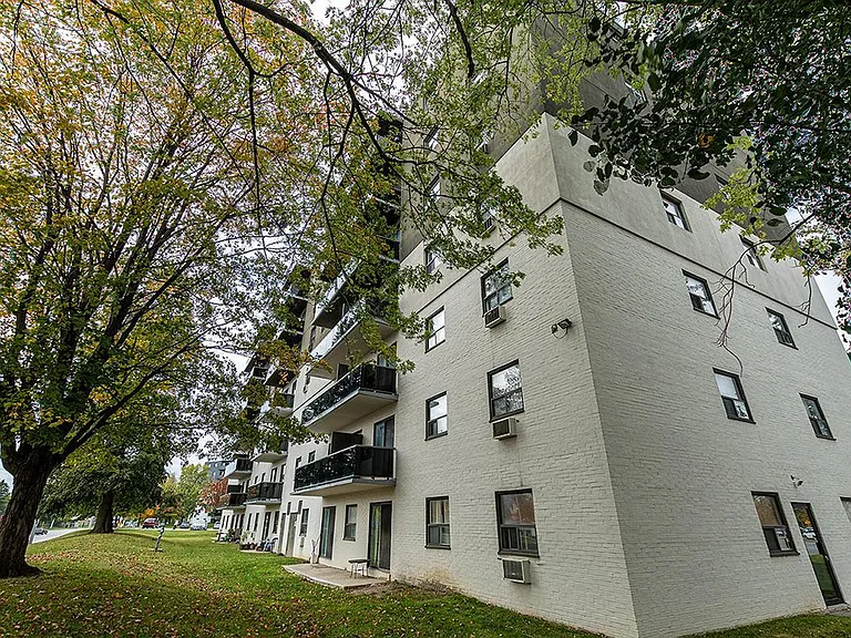 607 Heritage Dr — Photo 16