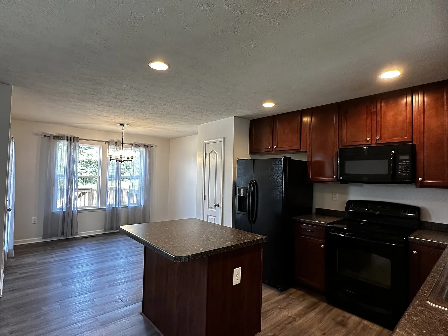 172 Birds Eye View Drive - 1 — Photo 3