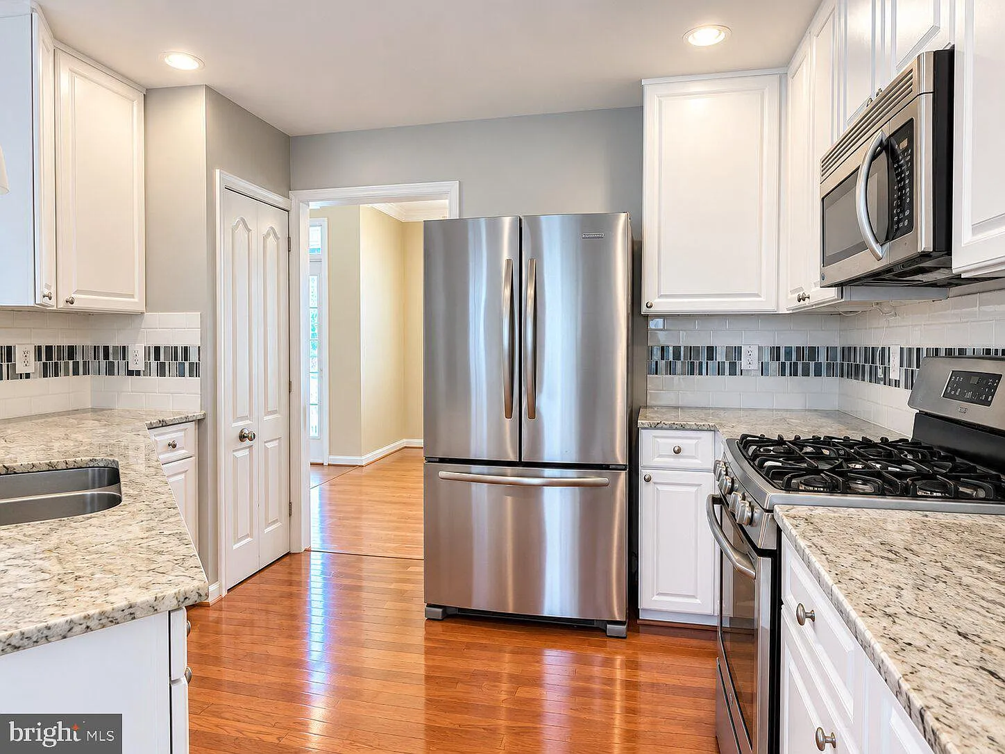 3 bed, 2.5 bath, 1806 sqft, $2,850 — Photo 4