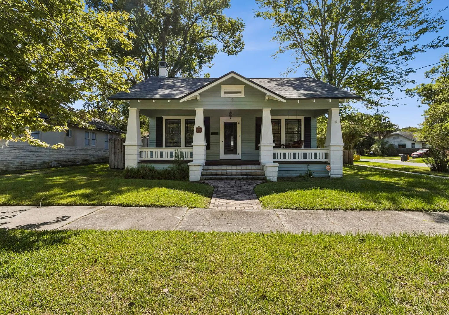 1304 Belvedere Ave — Photo 1