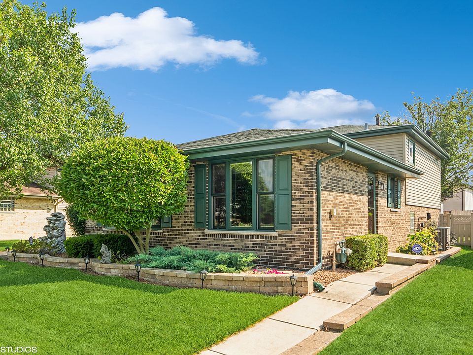 1st image of 8455 162nd St