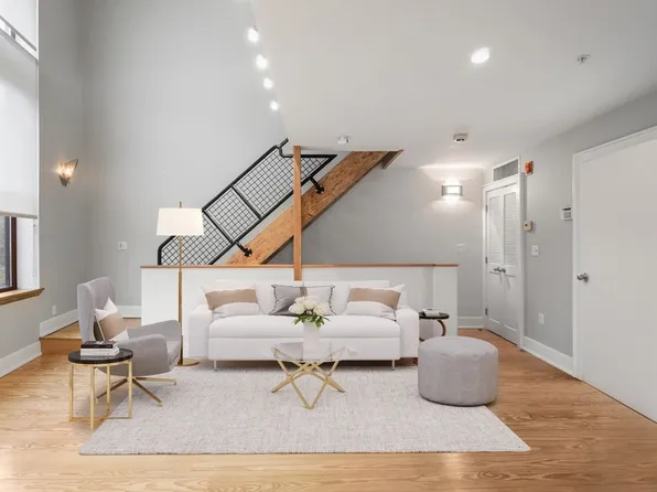 364-389 Amory St #9, Jamaica Plain, MA 02130