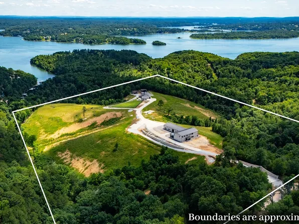 10257 Broken Bow Trl, Rogers, AR 72756
