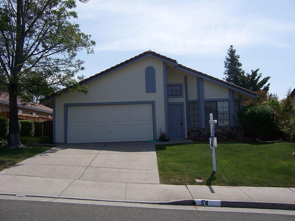 Lovely 3/2 bedroom Single Story