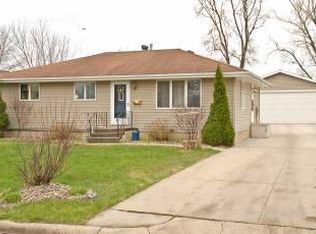 504 Brins Ct SE, Stewartville, MN 55976