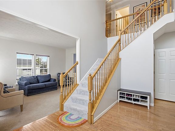 4th image of 2518 Muirfield Dr