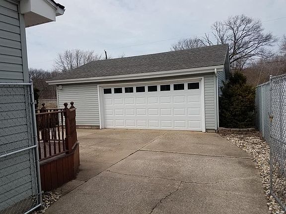3rd image of 6584 Monument Ave