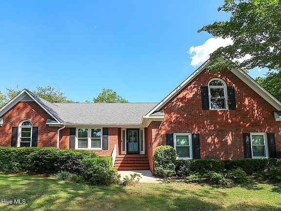 3rd image of 3301 Grey Leaf Drive
