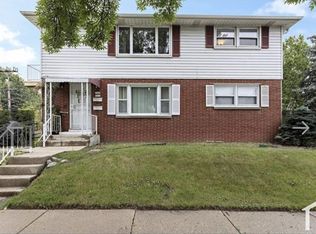 7606 W Grantosa Dr, Milwaukee, WI 53218