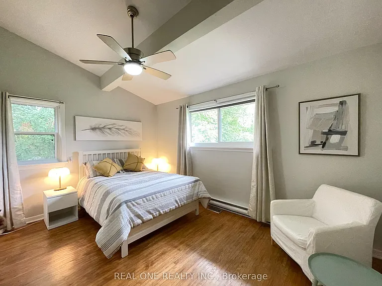 290 Westcourt Pl — Photo 17