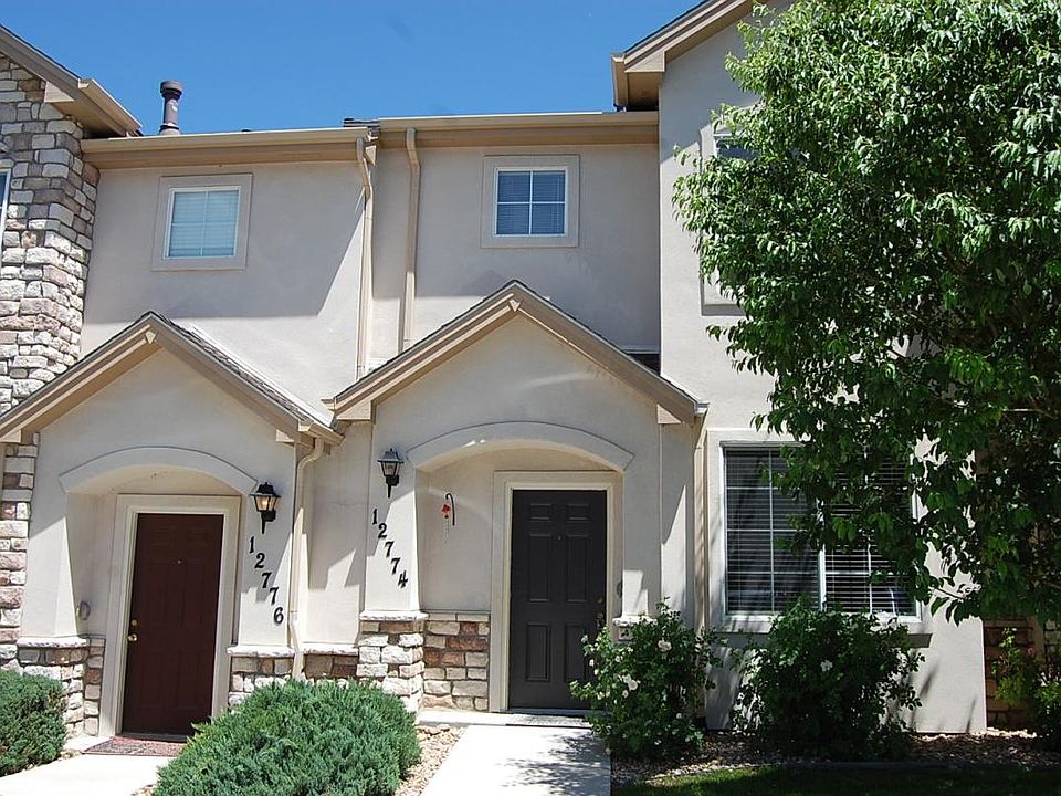 Great Curb Appeal!