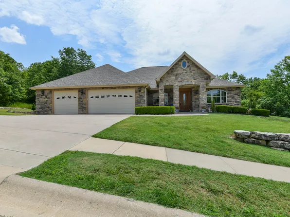 225 Forest Oak Drive, Hollister, MO 65672