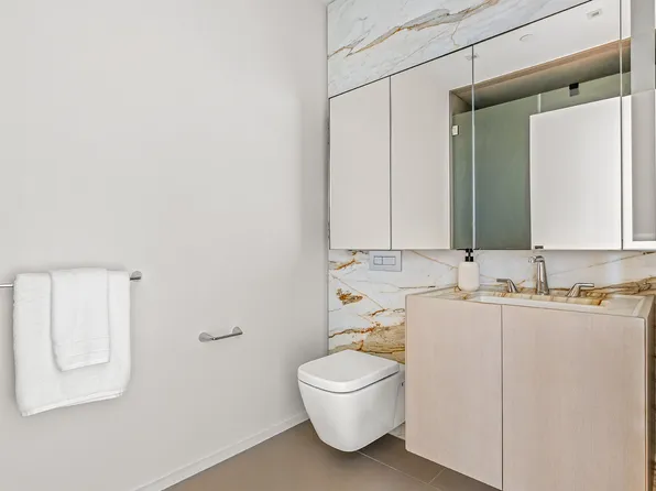 121 East 22nd Street image 5 of 14