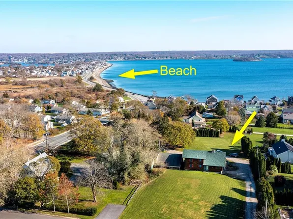 65 Park Ave, Portsmouth, RI 02871