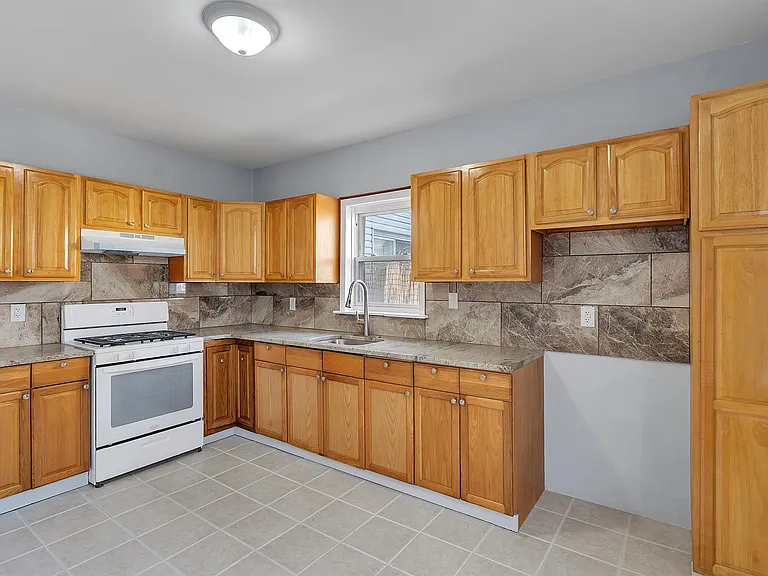 42 Greenville Ave #2 — Photo 8