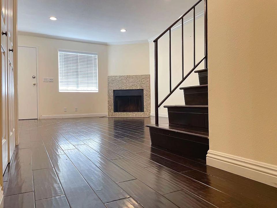 1st image of 824 S Stoneman Ave