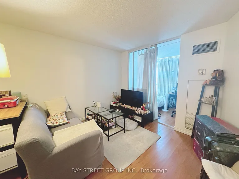 24 Wellesley St W #1512 — Photo 18