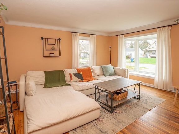 5th image of 4207 W 226th St