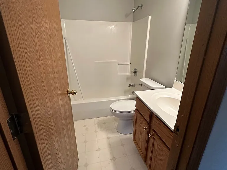 1828 Starks Cir — Photo 9