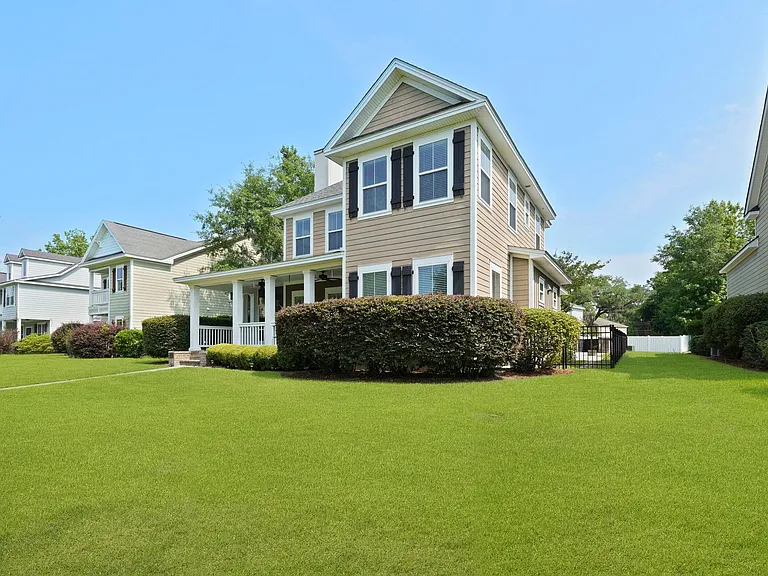 275 James Dunham Pkwy — Photo 4