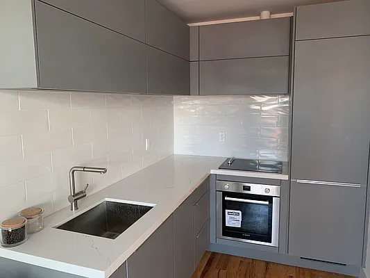 Rented by Roomeze | media 24