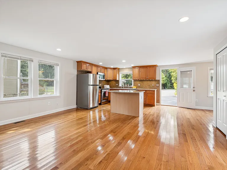 84 Vernier Rd #1F — Photo 7