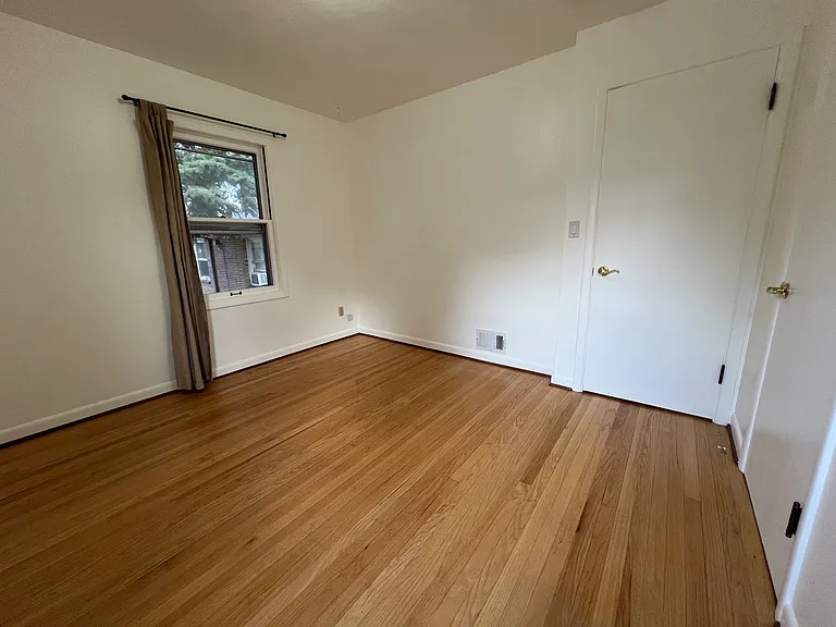 5005 SE Woodward St — Photo 15