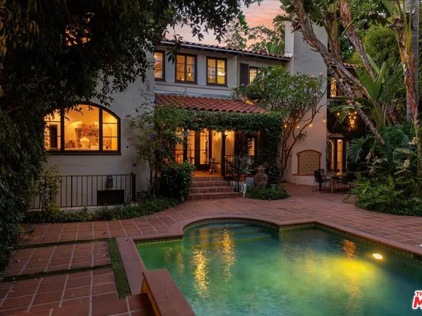 7040 Hillside Ave, Los Angeles, CA 90068