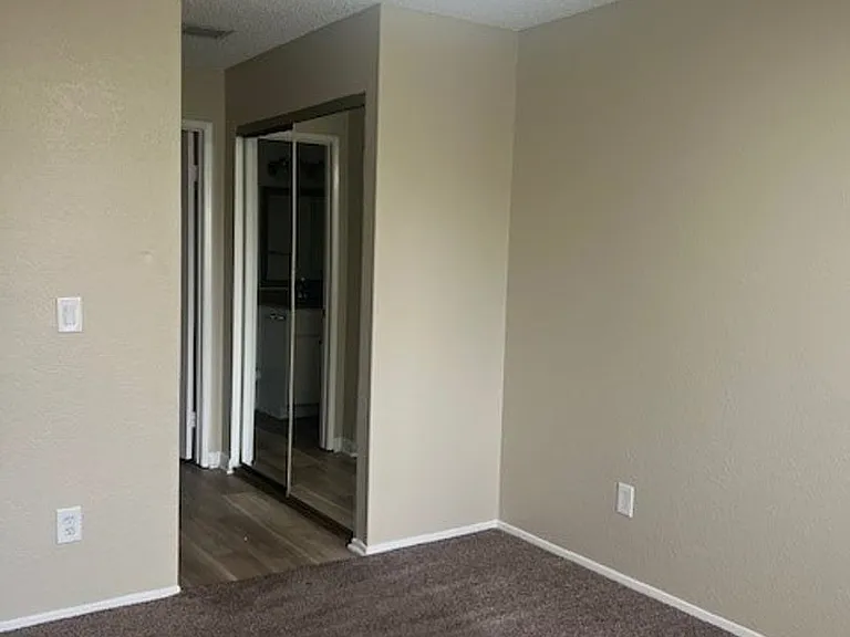 Villa Hermosa Apartments — Photo 28
