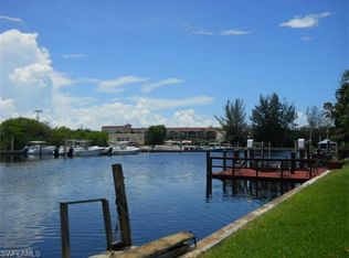 2072 Harbor Ln, Naples, FL 34104