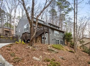 110 Lake Top Ct, Roswell, GA 30076