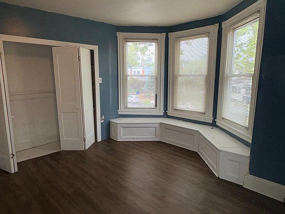 2nd image of 6020 Walnut St