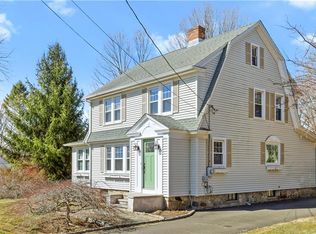 442 Erwin St, Trumbull, CT 06611