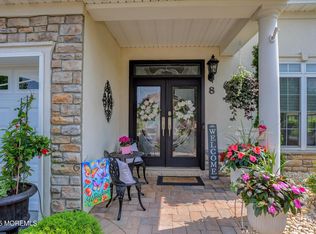 8 Crawford Rd, Manalapan, NJ 07726