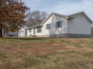 14424 Orient Mine Rd, Marion, IL 62959