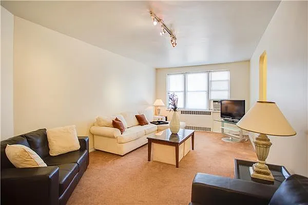 Sold by R New York | media 16