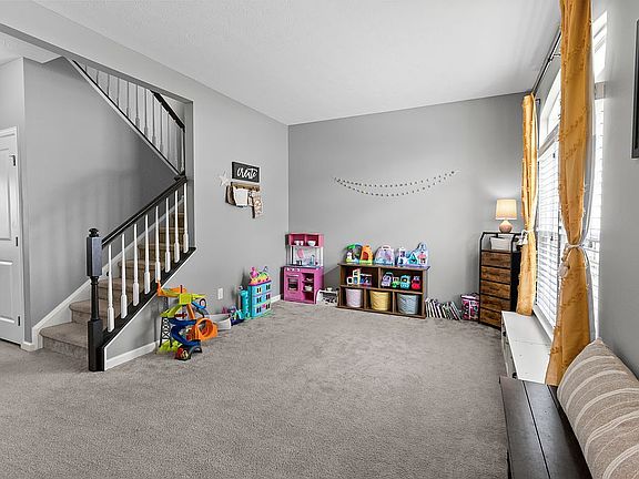 4th image of 6875 Ennis Dr