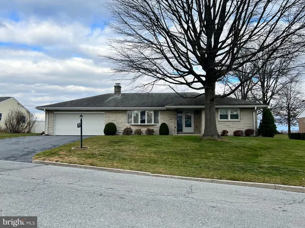 1615 Palm St, Hershey, PA 17033