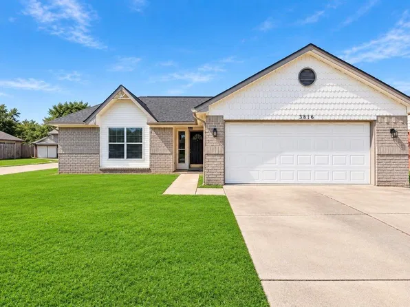 3816 Youpon Dr, La Porte, TX 77571