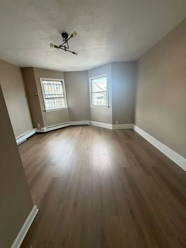 Building Photo - 544 Franklin St #2